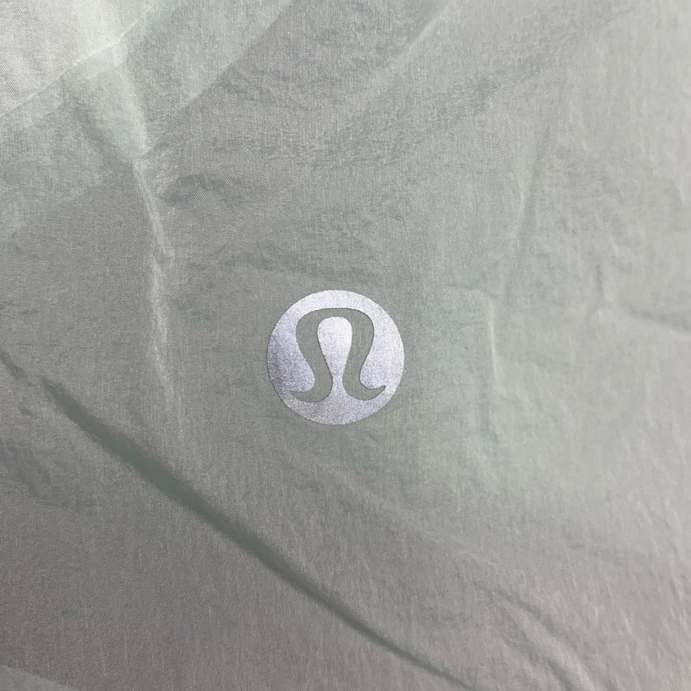 Lululemon Step Out High Rise Short NWT Ocean Air Size 4 - Picture 12 of 17